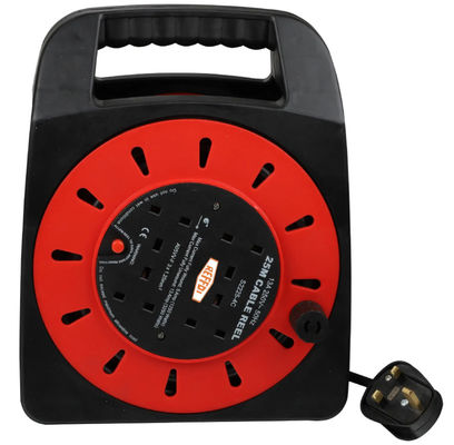 Royaume-Uni câble mobiles en rouleau Socket mobiles extérieurs Roue bobine bobine à quatre prises câble bobine câble électrique